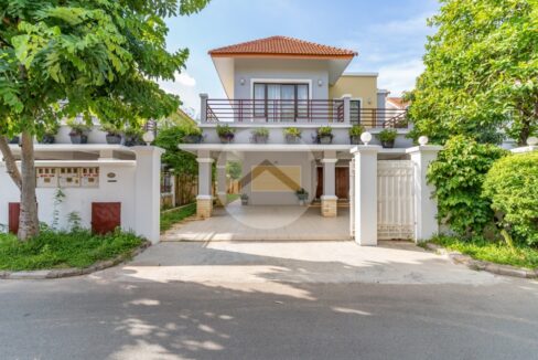 3 Bedroom Villa For Rent - Borey Sunway