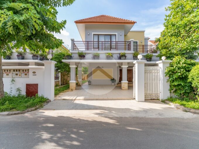 3 Bedroom Villa For Rent - Borey Sunway