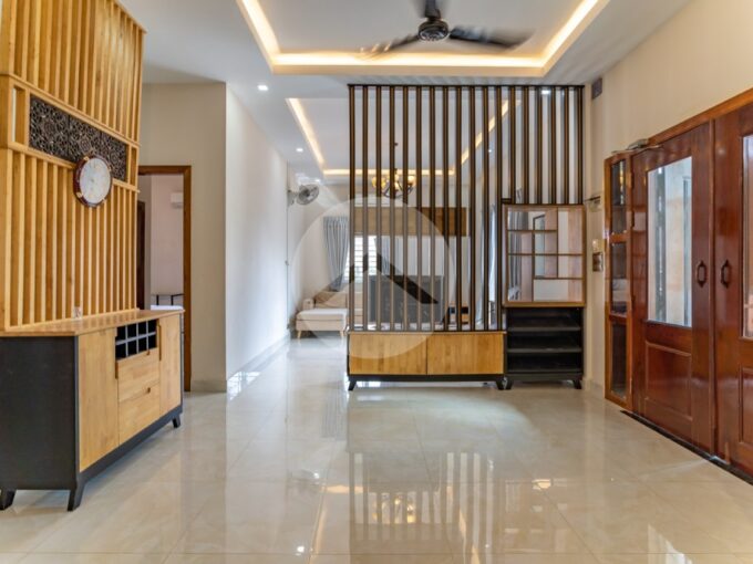 2 Bedroom Apartment For Rent - Beoung Raing