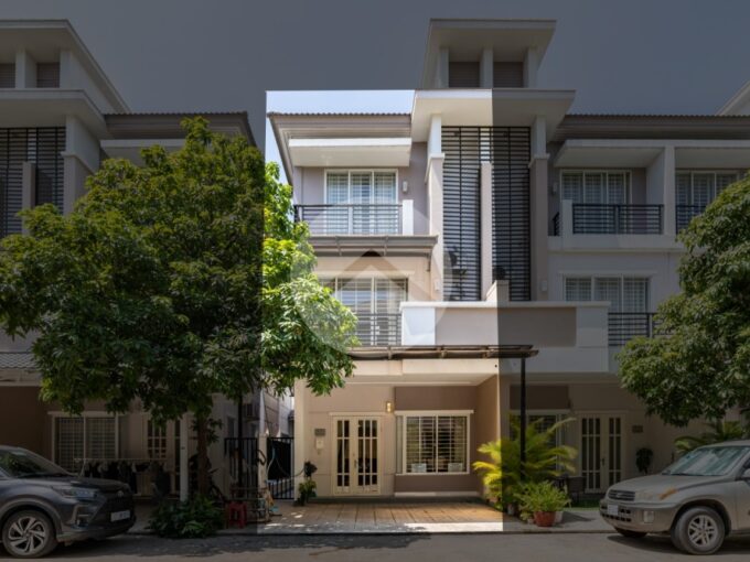4 Bedroom LA Link Villa For Rent - Borey Peng Huoth