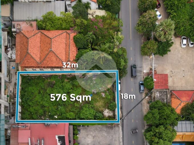 576 Sqm Commercial Land For Rent - BKK1