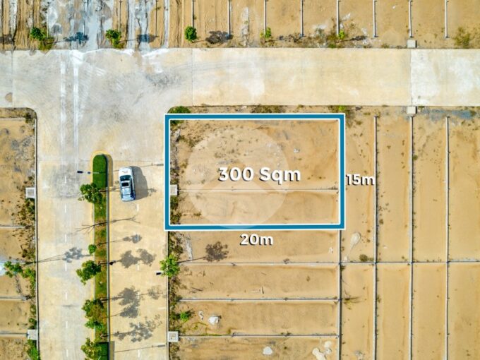 300 Sqm Corner Land For Sale - Amory 7 Makara