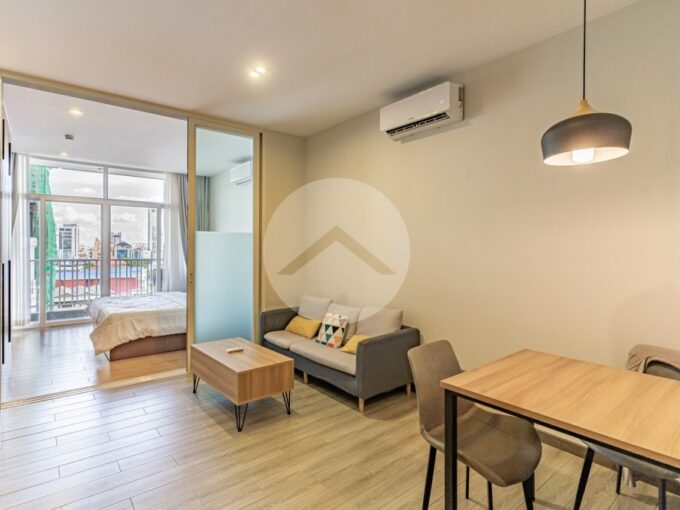 8th Floor 1 Bedroom Condo For Sale - Golden 1