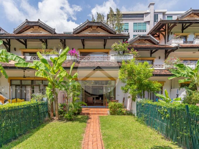 3 Bedroom Serviced Townhouse For Rent - Tonle Bassac