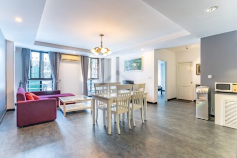 2 Bedroom Serviced Apartment For Rent - Beoung Raing