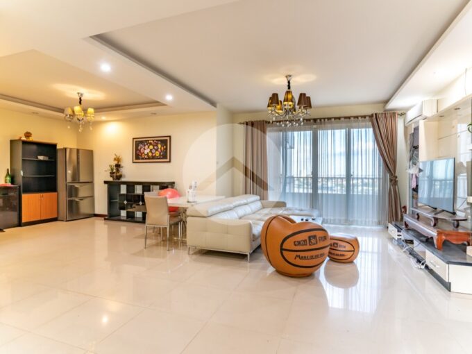 3 Bedroom Condo For Rent - Rose Condo