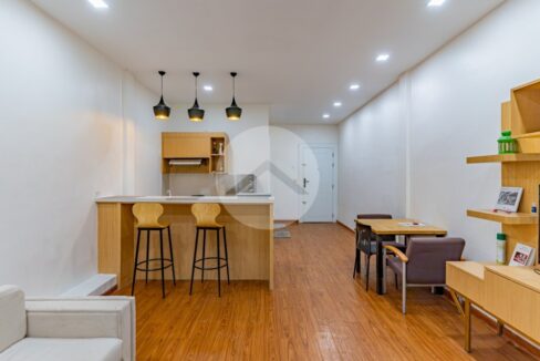 Renovated 2 Bedroom Apartment For Rent - Phsar Chas