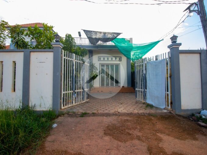 3 Bedroom House For Sale - Svay Dangkum