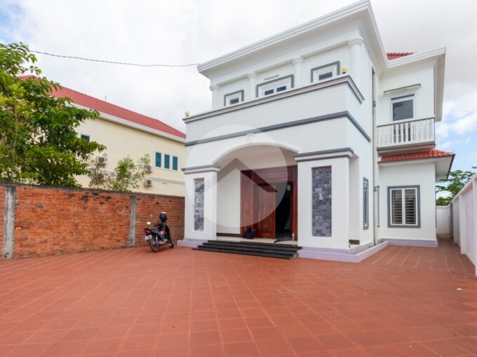 3 Bedroom Villa For Sale - Svay Dangkum