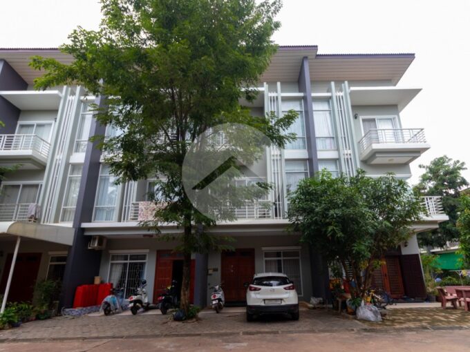 3 Bedroom House For Rent - Svay Dangkum