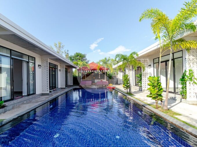 8 Bedroom Villa For Sale - Svay Dangkum