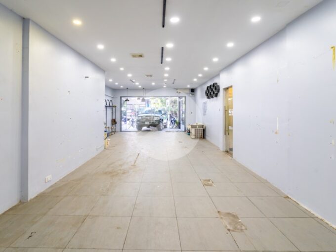 71 Sqm Retail Space For Rent - BKK1