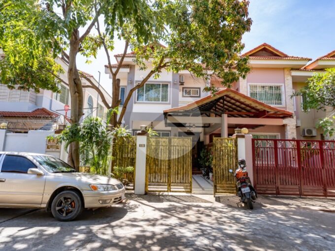 4 Bedroom Twin Villa For Rent - Bassac Garden
