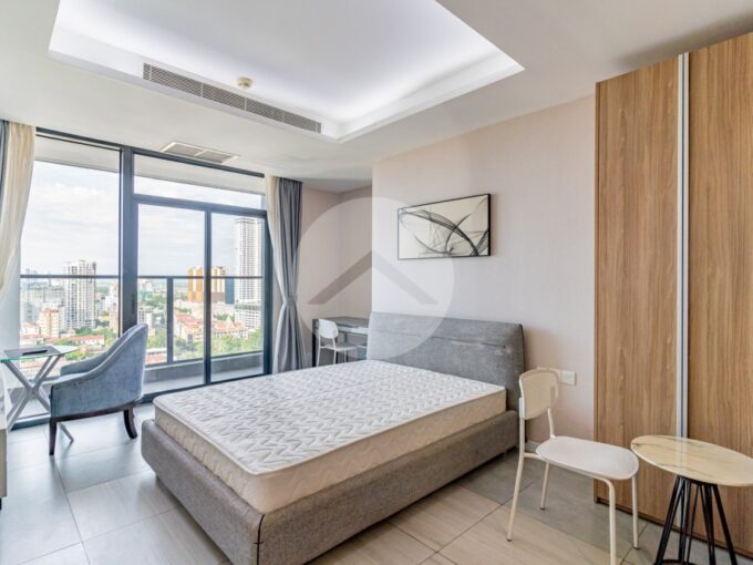 31 Sqm Studio  Condo For Rent - The Penthouse