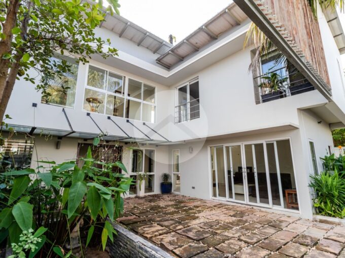 3 Bedroom Villa For Sale - Svay Dangkum