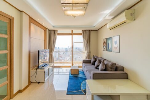 1 Bedroom Condo For Rent - De Castle Royal