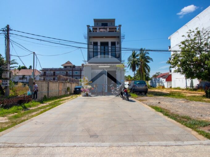 3 Bedroom House For Sale - Svay Dangkum