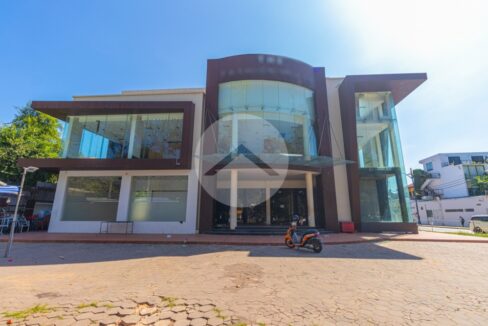 800 Sqm Commercial Building For Rent - Sala Kamreuk
