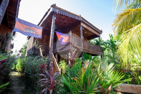 1 Bedroom Wooden House For Rent - Slor Kram