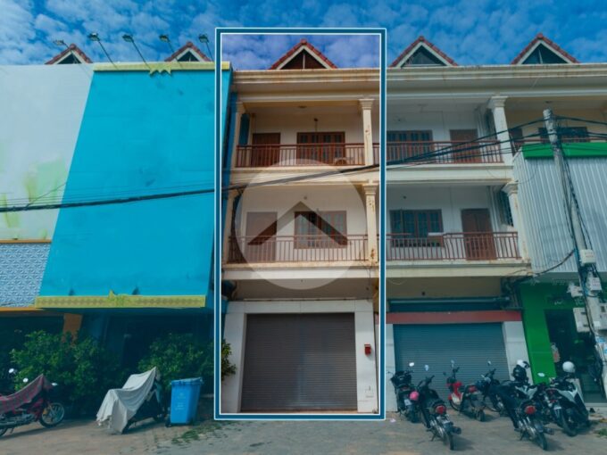 5 Bedroom Shophouse For Rent - Slor Kram