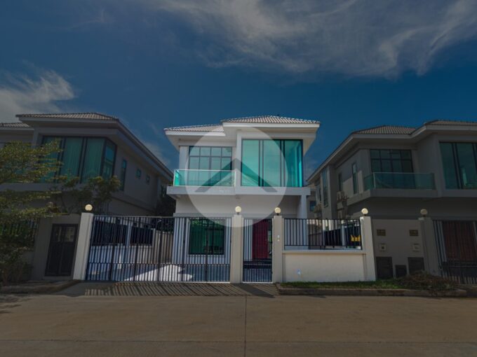 4 Bedroom Villa For Rent - Borey Tourism