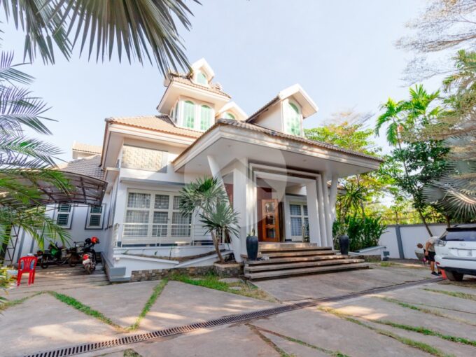 3 Bedroom Villa For Rent - Sala Kamreuk