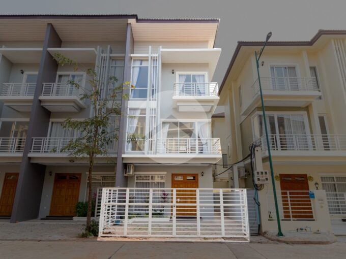 3 Bedroom Townhouse For Rent - Borey Premier