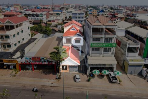 6 Bedroom Commercial Villa For Rent - Sala Kamreuk