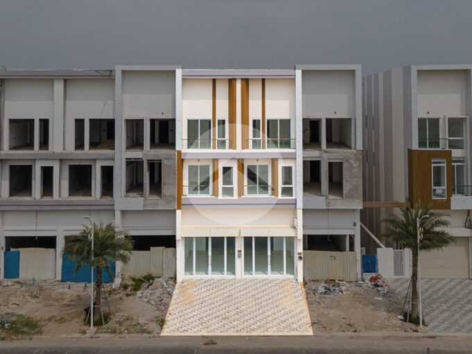 8 Bedroom Shophouse For Sale - Orkide The Pochentong
