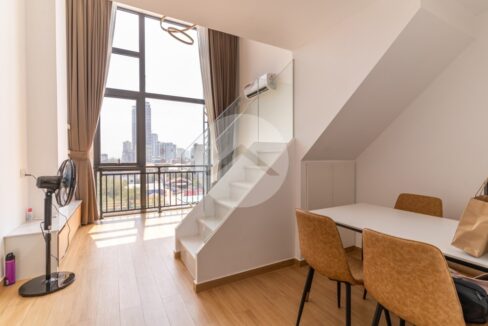 Loft 1 Bedroom Condo For Rent - Chroy Changvar