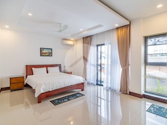 33 Sqm Studio Serviced Apartment For Rent - BKK3