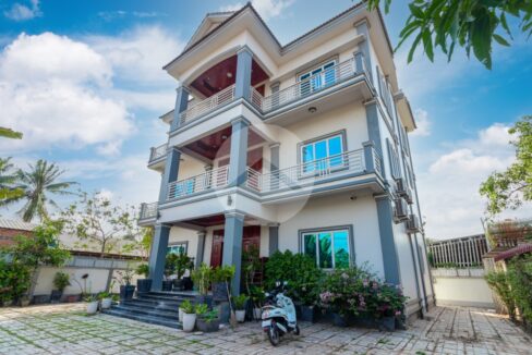 7 Bedroom Villa For Rent - Svay Dangkum