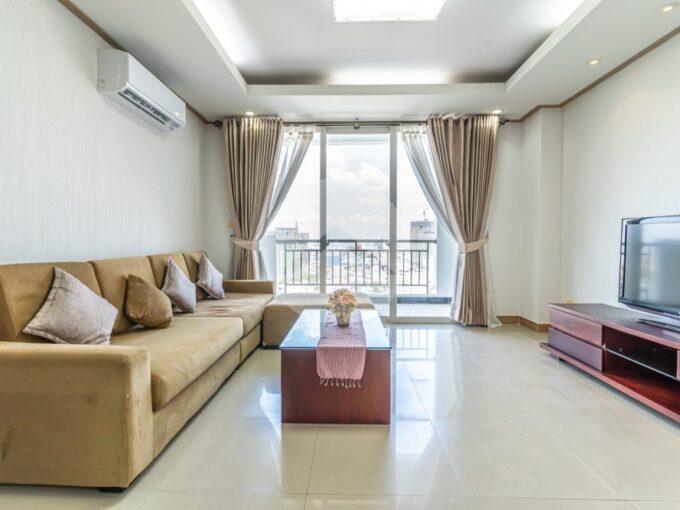 2 Bedroom Condo For Rent - De Castle Diamond