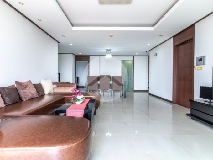 3 Bedroom Condo For Rent - De Castle Diamond