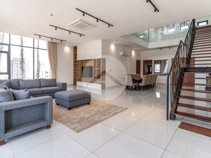 4 Bedroom Duplex Penthouse Serviced Apartment For Rent - BKK1