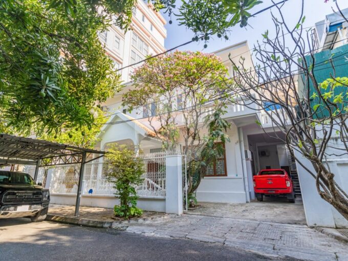 6 Bedroom Villa For Rent - Chakto Mukh