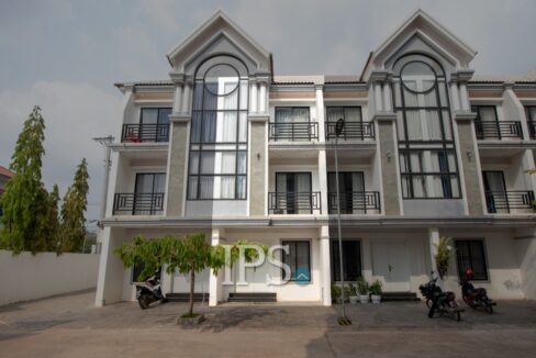 3 Bedroom Flat For Sale - Svay Dangkum