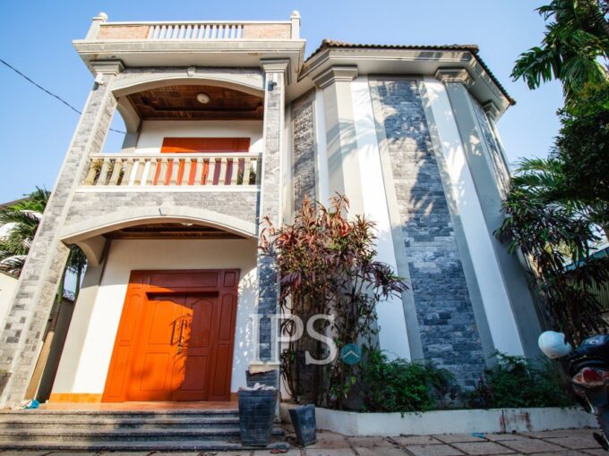 4 Bedroom Villa For Rent - Svay Dangkum