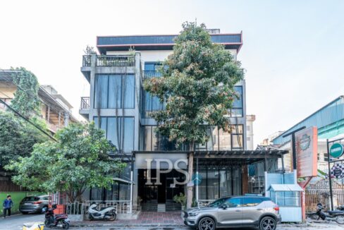 702 Sqm Commercial Building For Rent - Toul Tum Poung 1