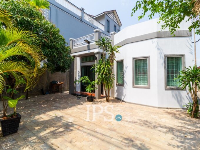 2 Bedroom House For Sale - Svay Dangkum