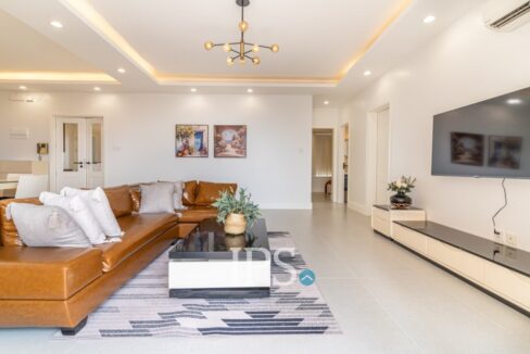 3 Bedroom Condo For Rent - Rose Condo