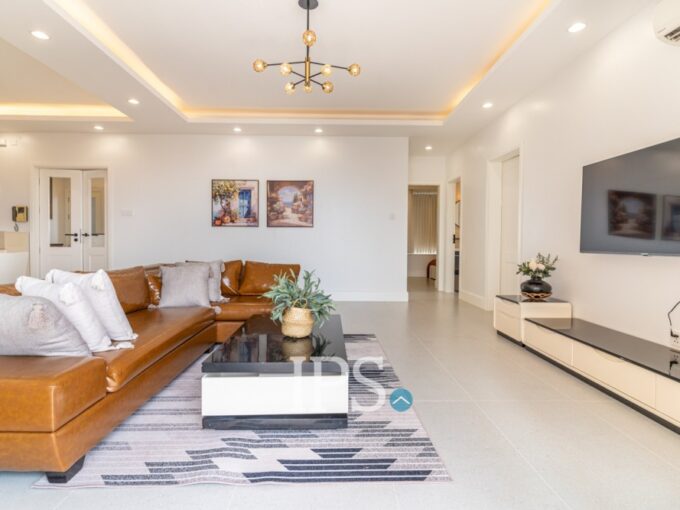 3 Bedroom Condo For Rent - Rose Condo
