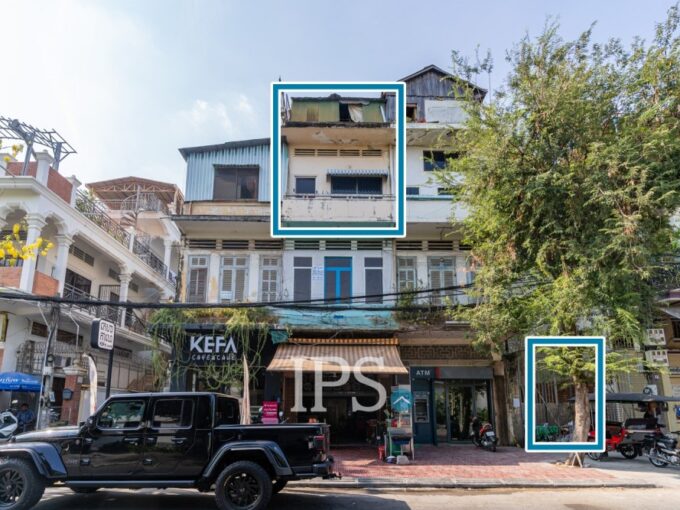 3 Floor Unrenovated Flat For Sale - Chakto Mukh