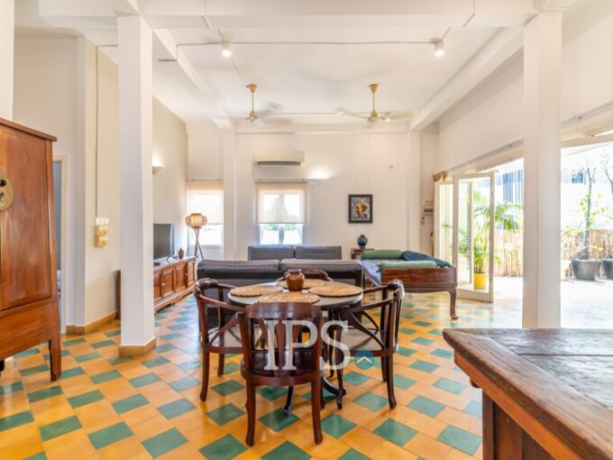 Renovated 3 Bedroom Duplex Apartment For Rent - Chey Chumneah