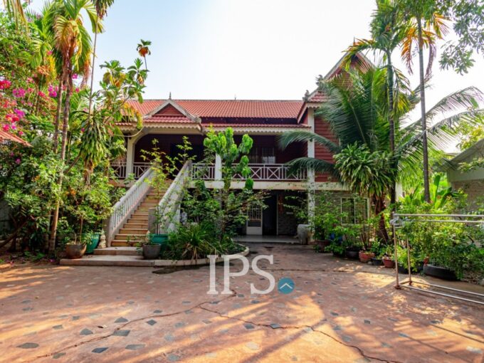 5 Bedroom House For Rent - Svay Dangkum