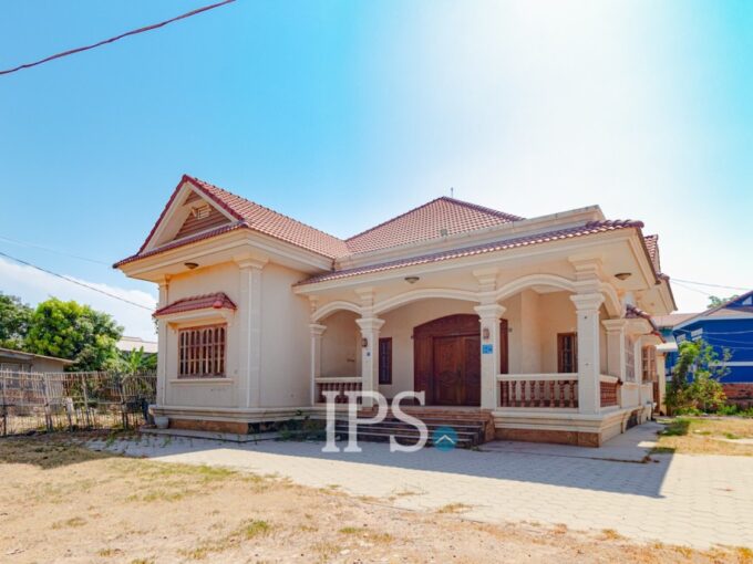 3 Bedroom House For Rent - Svay Dangkum