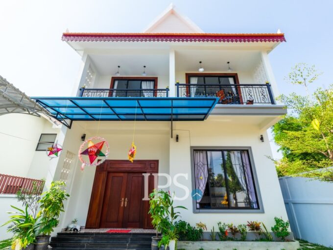 3 Bedroom Villa For Rent- Sala Kamreuk