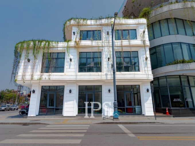380 Sqm Retail Space For Rent - Svay Dangkum