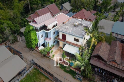 9 Bedroom House For Sale - Slor Kram
