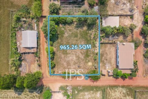 965 Sqm Land For Sale - Chreav